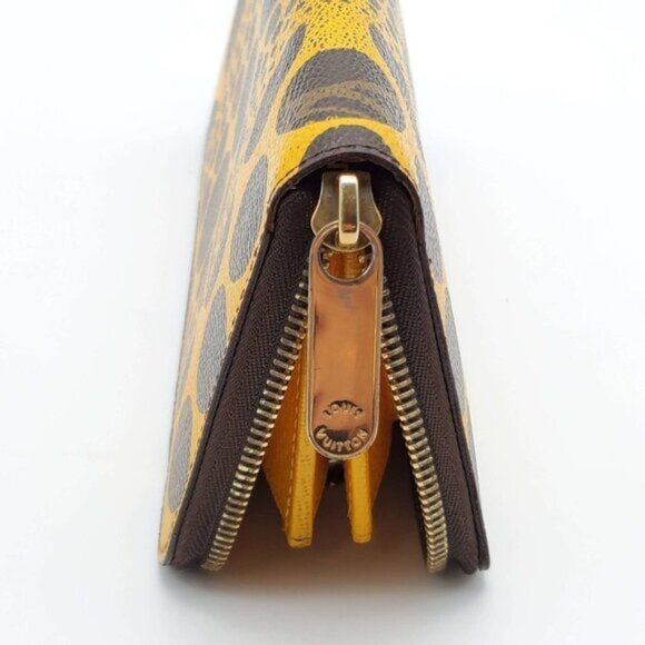 Louis Vuitton Zippy Monogram Wallet - Picture 9 of 15